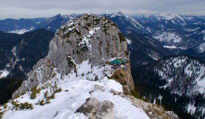 Tegernseer Hütte im Winter - Foto: Gipfelfieber