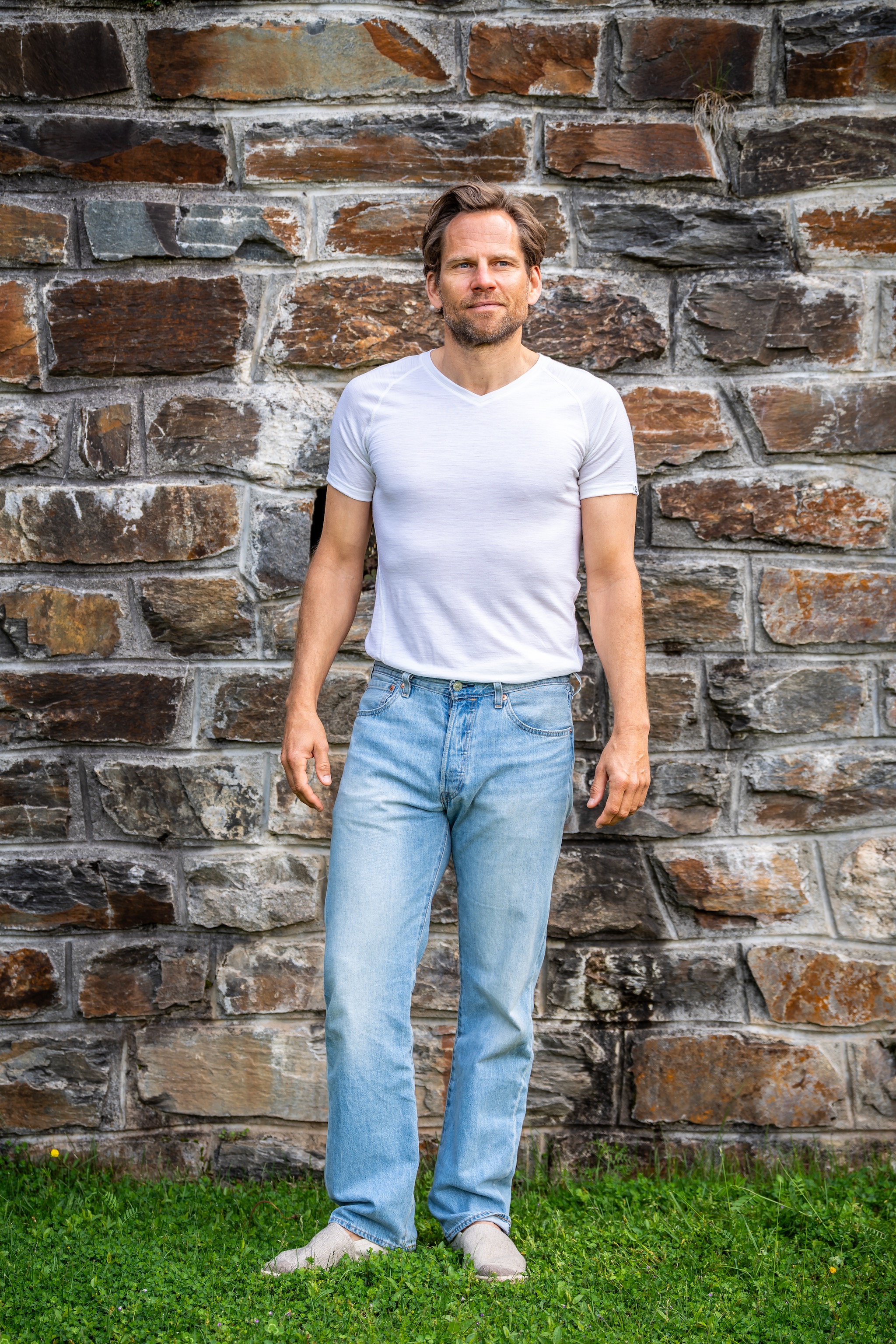 Merino Shirt Herren Kurzarm Slim Fit V-Ausschnitt Raglan 150
