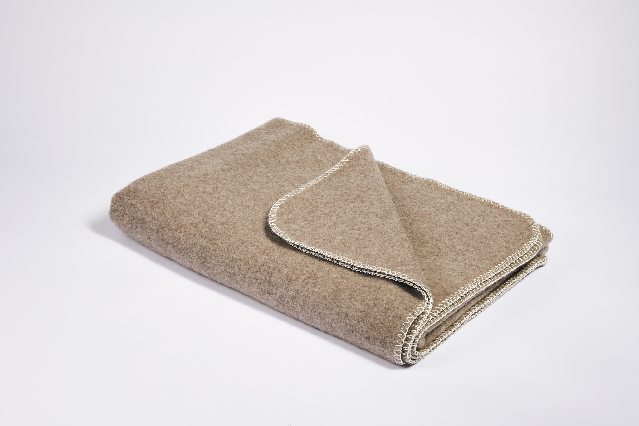 Die Decke – Merino Decke 150 cm x 200 cm (1600 g) Die Decke – Merino Decke 150 cm x 200 cm (1600 g)